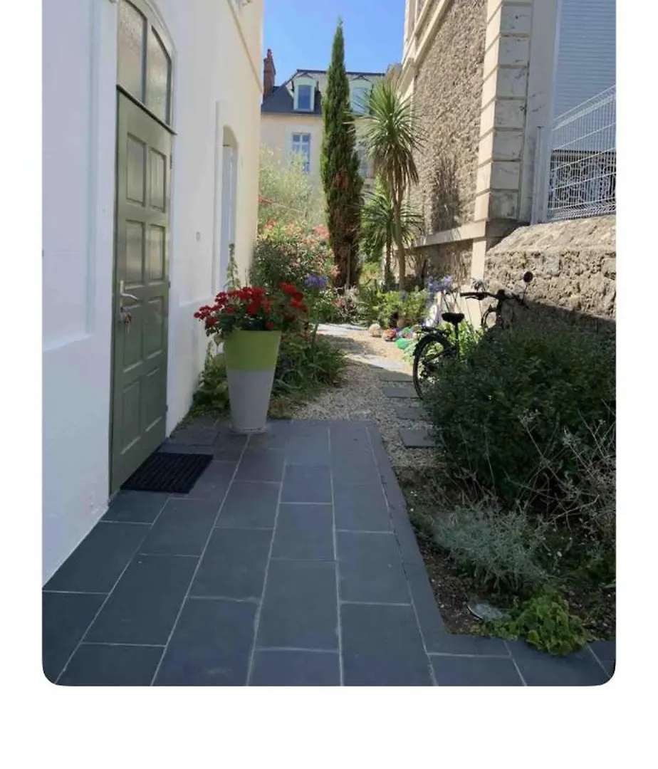Appartement Hyper Centre Avec Jardin Dinard Apartamento